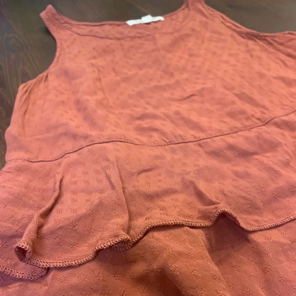 Living Doll Los Angeles womens size XS tank top with ruffles (bin M)